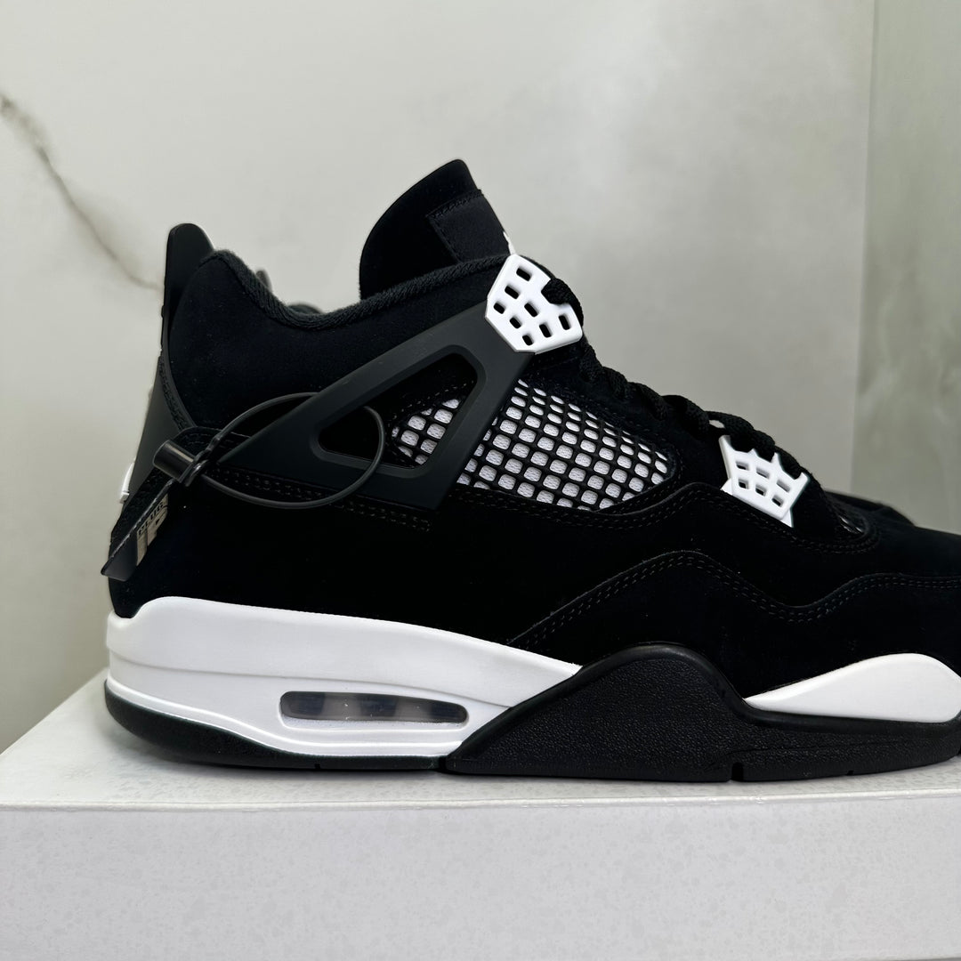 Jordan 4 White Thunder (Brand New)