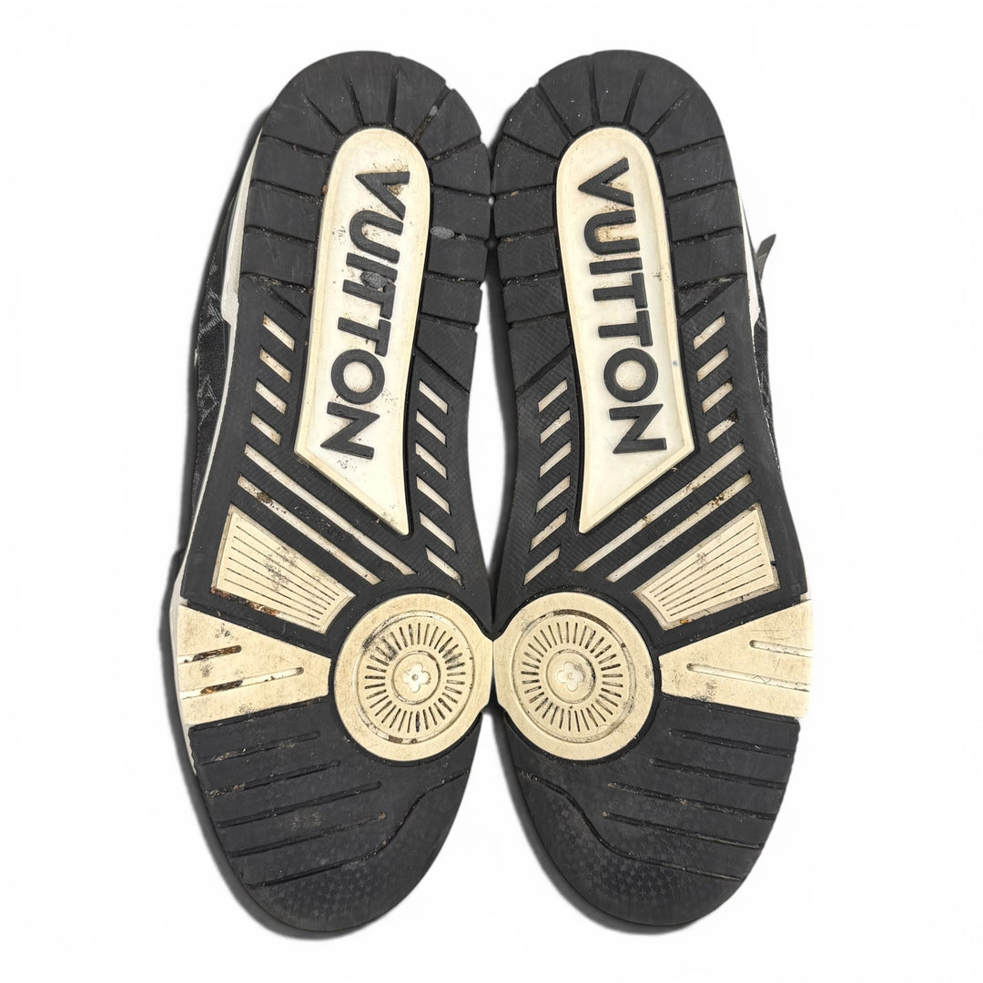 Louis Vuitton Trainers Black LV8 (Fits 8.5UK)