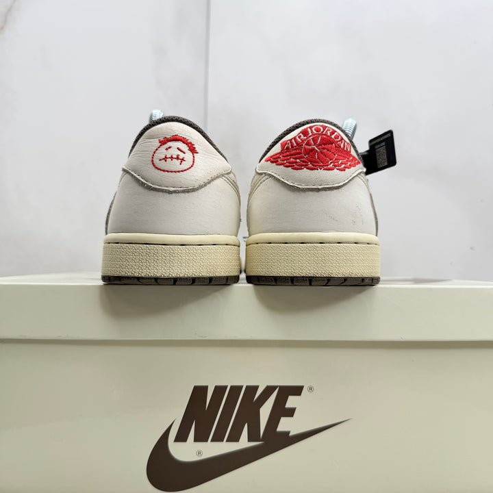 Jordan 1 Low Travis Scott Reverse Mocha 6.5UK (2532)