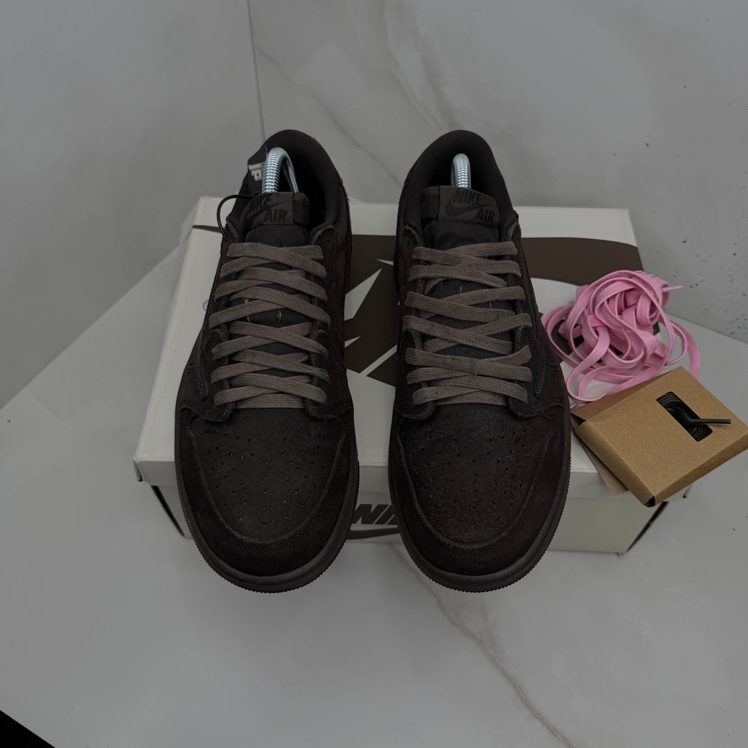 Jordan 1 Low Travis Scott Velvet Brown 7UK (2568)