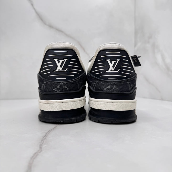 Louis Vuitton Trainers Black/White LV8