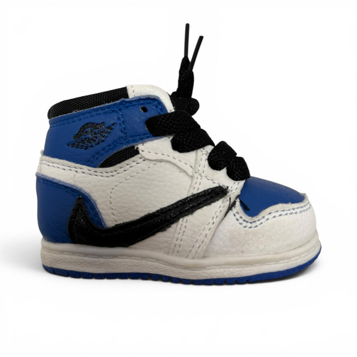 Sneaker Power Bank Trav Fragment With USB Cable