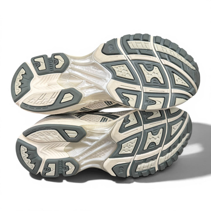 ASICS Gel-Kayano 14 7.5UK (2574)