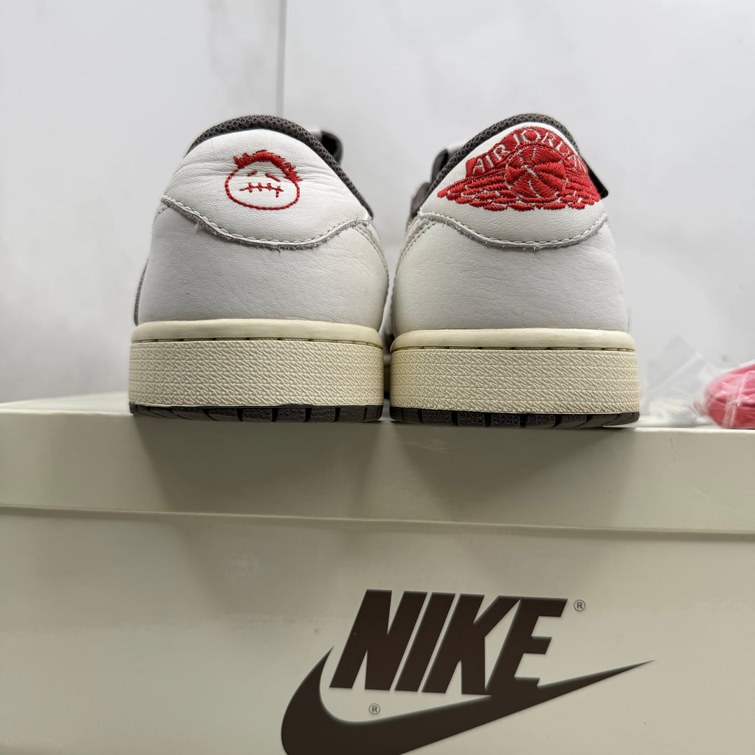 Jordan 1 Low Travis Scott Reverse Mocha 8.5UK (2531)