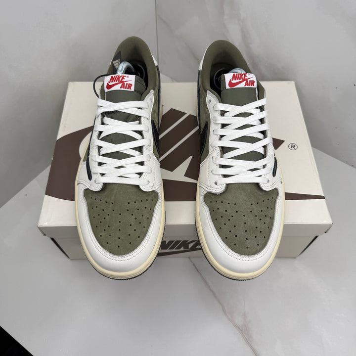 Jordan 1 Low Travis Scott Medium Olive 8.5UK (2496)