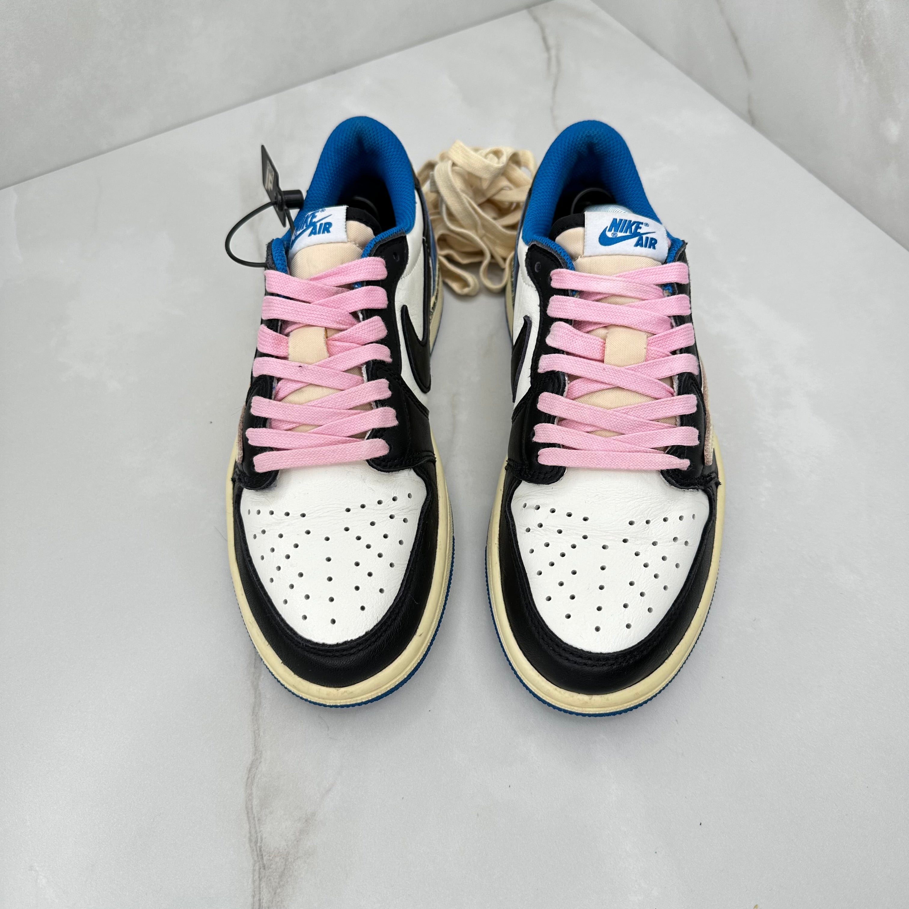 travis fragment low pink laces