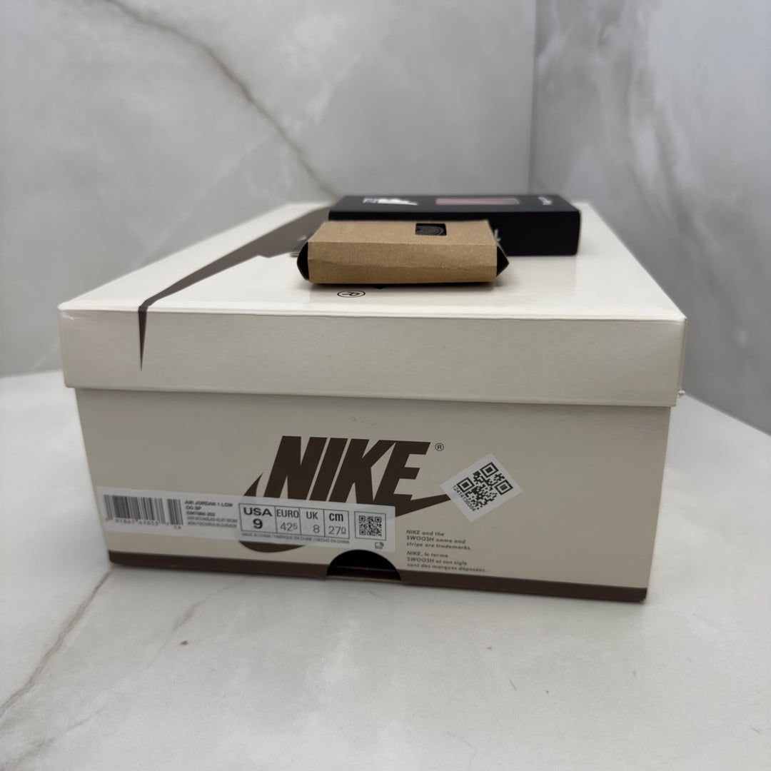 Jordan 1 Low Travis Scott Velvet 8UK