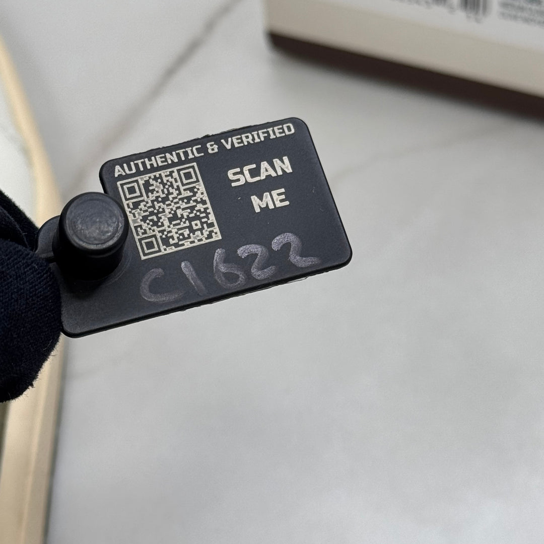 Jordan 1 Low Travis Scott Medium Olive 7.5UK