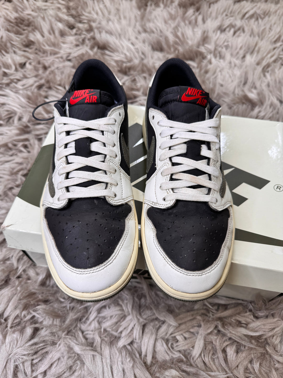 Jordan 1 low Travis Scott olive 8.5UK