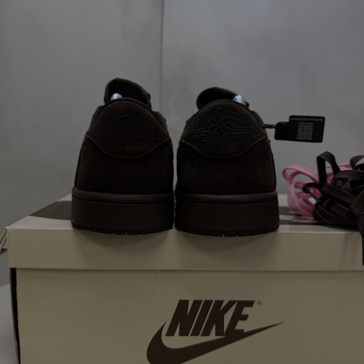 Jordan 1 Low Travis Scott Velvet Brown 8UK (2471)