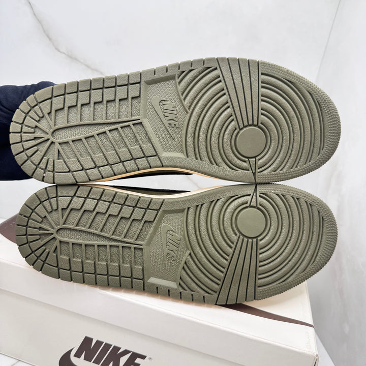 Jordan 1 Low Travis Scott Medium Olive 8UK