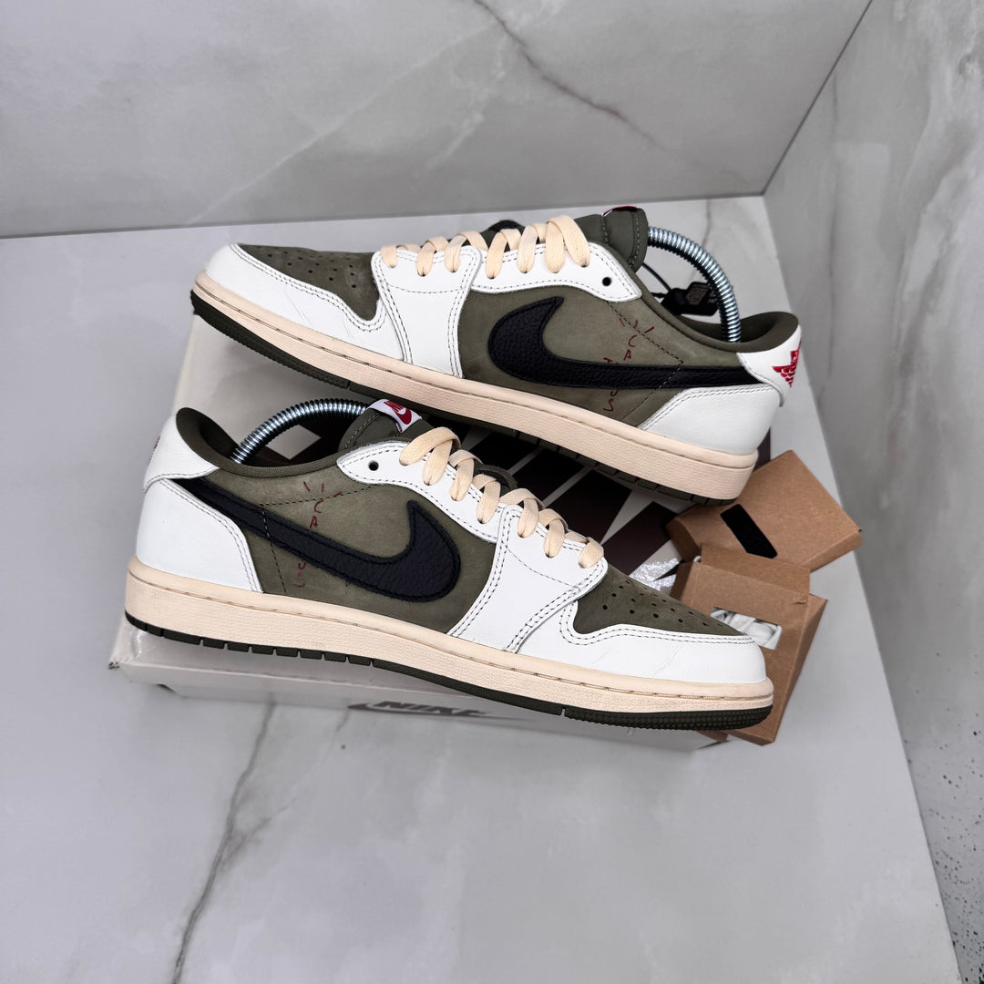 Jordan 1 Low Travis Scott Medium Olive 7.5UK