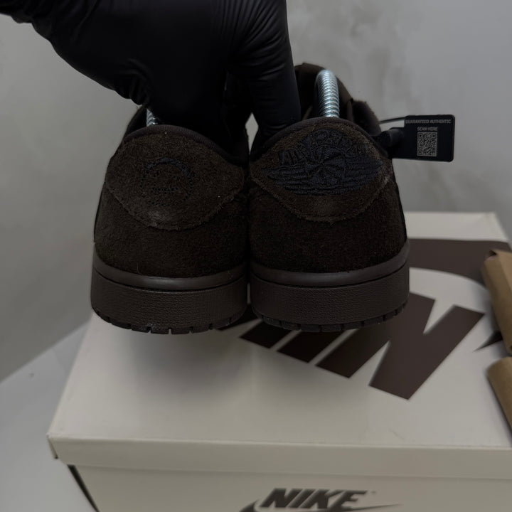 Jordan 1 Low Travis Scott Velvet Brown 7UK (2468)
