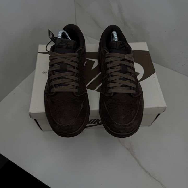 Jordan 1 Low Travis Scott Velvet Brown 7UK (2463)