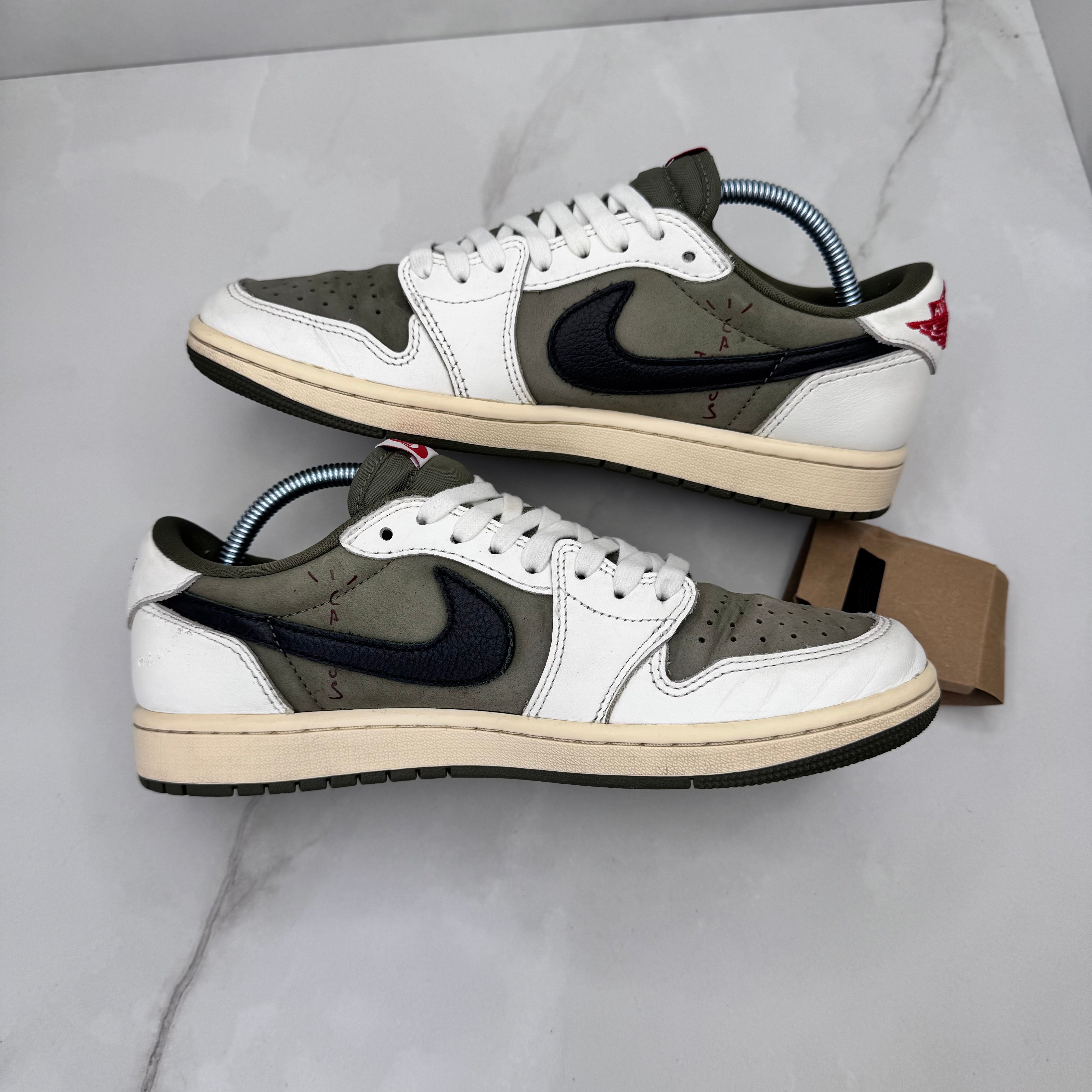 Jordan 1 Low Travis Scott Medium Olive 7.5UK – Plug JP