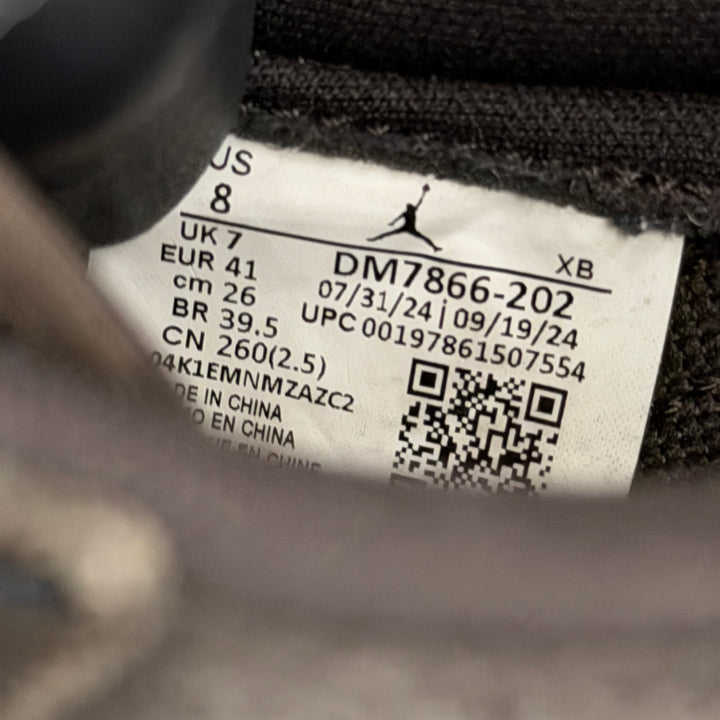 Jordan 1 Low Travis Scott Velvet Brown 7UK (2664)