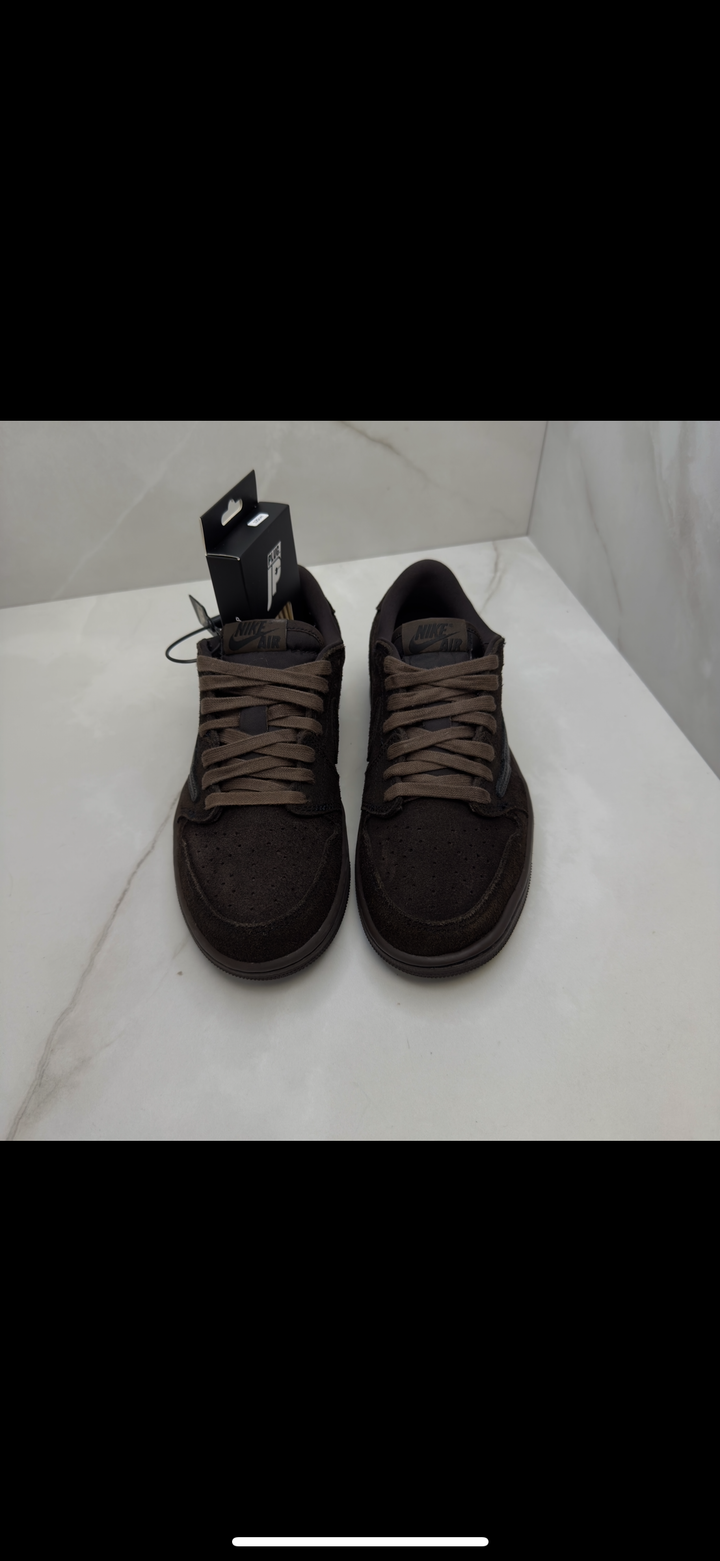 Jordan 1 Low Travis Scott Velvet 5.5UK