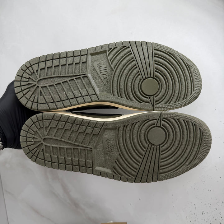 Jordan 1 Low Travis Scott Medium Olive 7UK (2485)