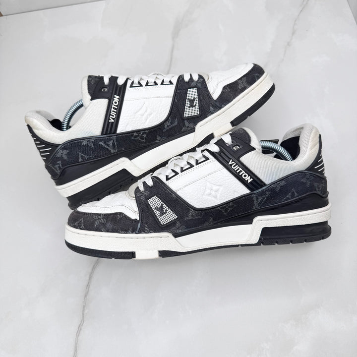 Louis Vuitton Trainers Black/White LV8