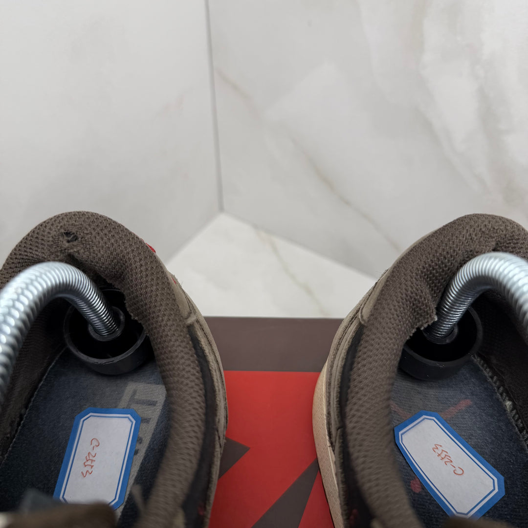 Jordan 1 Low Travis Scott Mocha OG 7.5UK (2553)