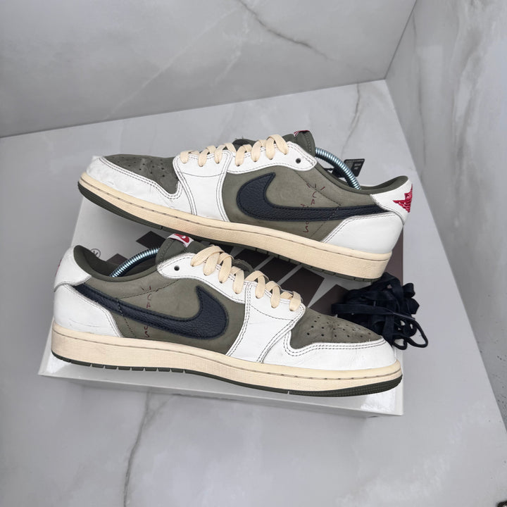 Jordan 1 Low Travis Scott Medium Olive 9.5UK