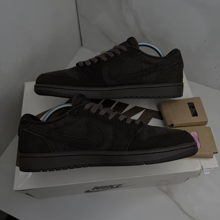 Jordan 1 Low Travis Scott Velvet Brown 8.5UK