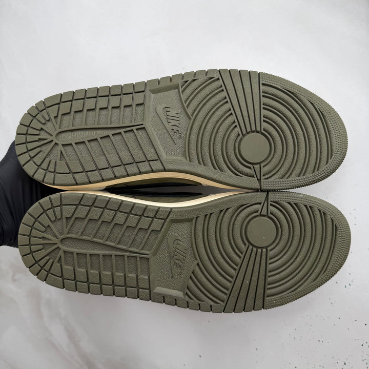Jordan 1 Low Travis Scott Medium Olive 9UK (2205)