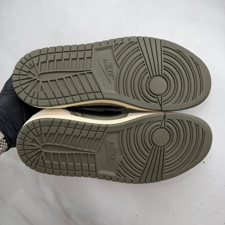 Jordan 1 Low Travis Scott Medium Olive 7.5UK (2493)