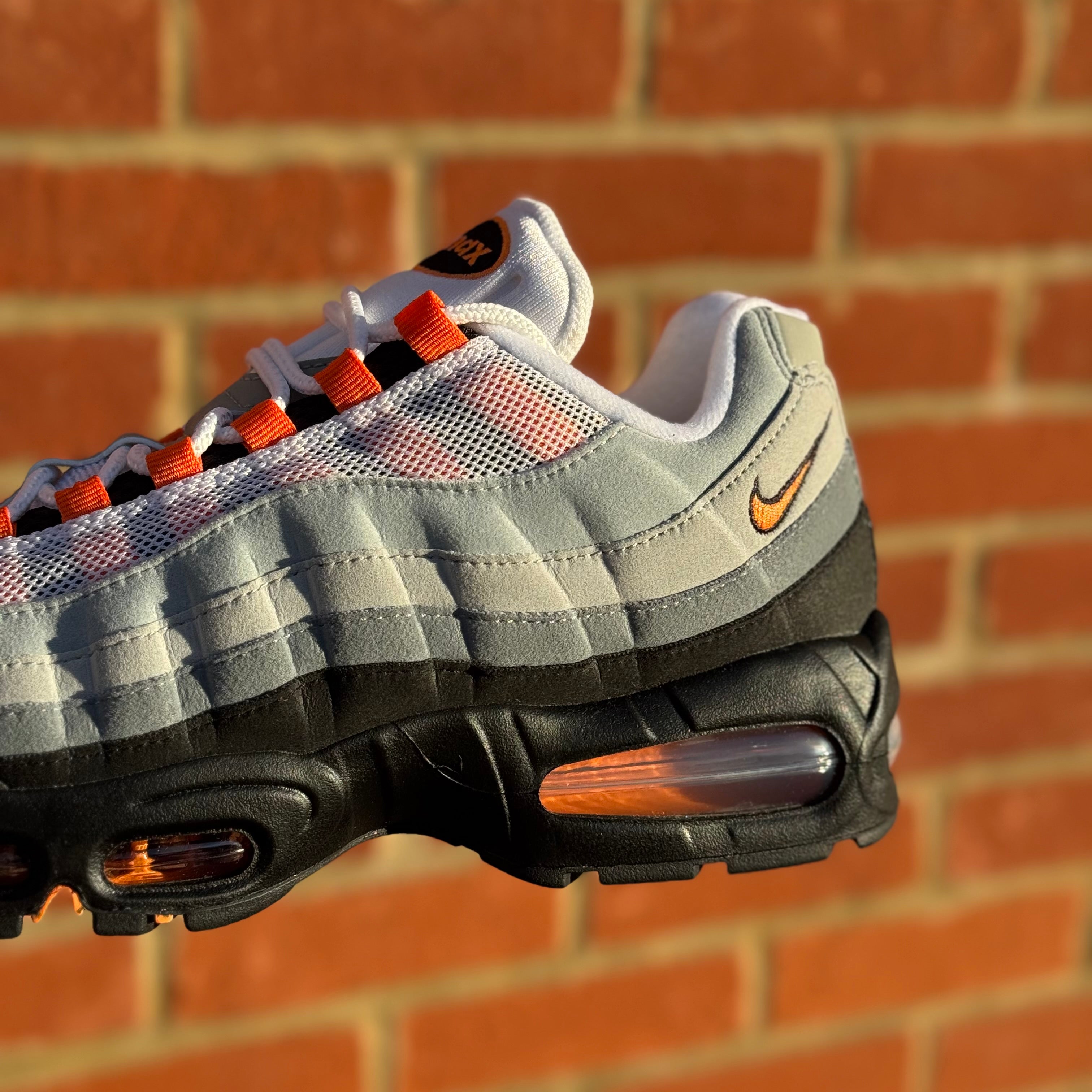 ニイサン NIKE AIR MAX 95 OG 'BRIGHT MANDARIN' | BSTN Chronicles