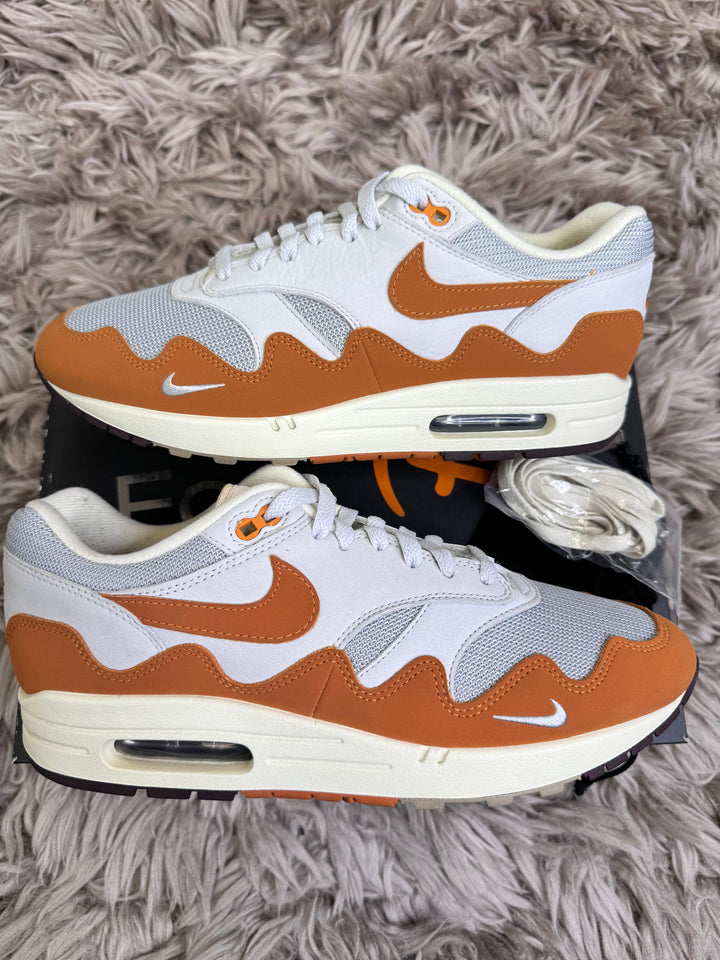 Nike AM1 Patta Monarch 9UK