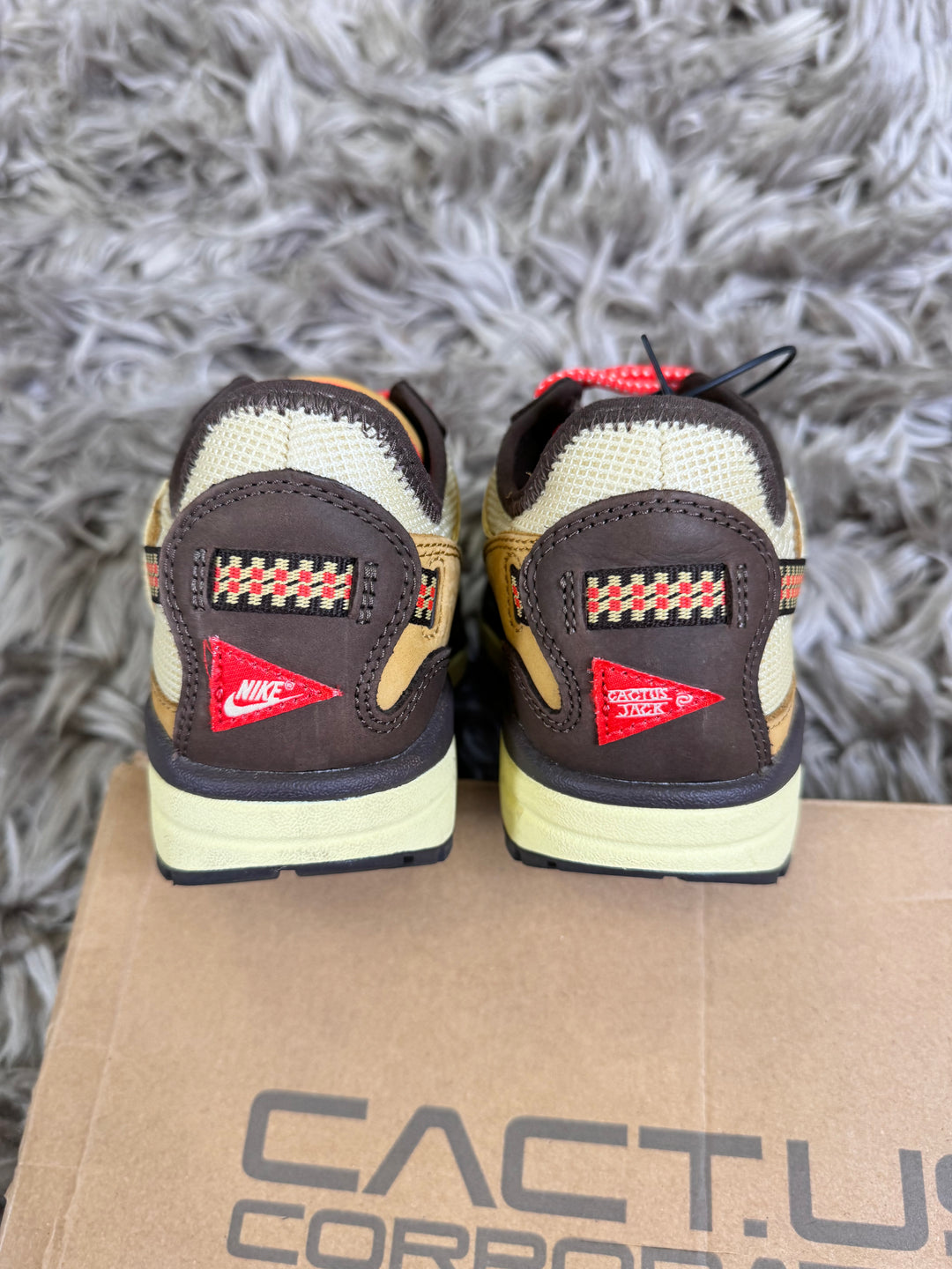 Nike air max 1 Travis Scott 6UK